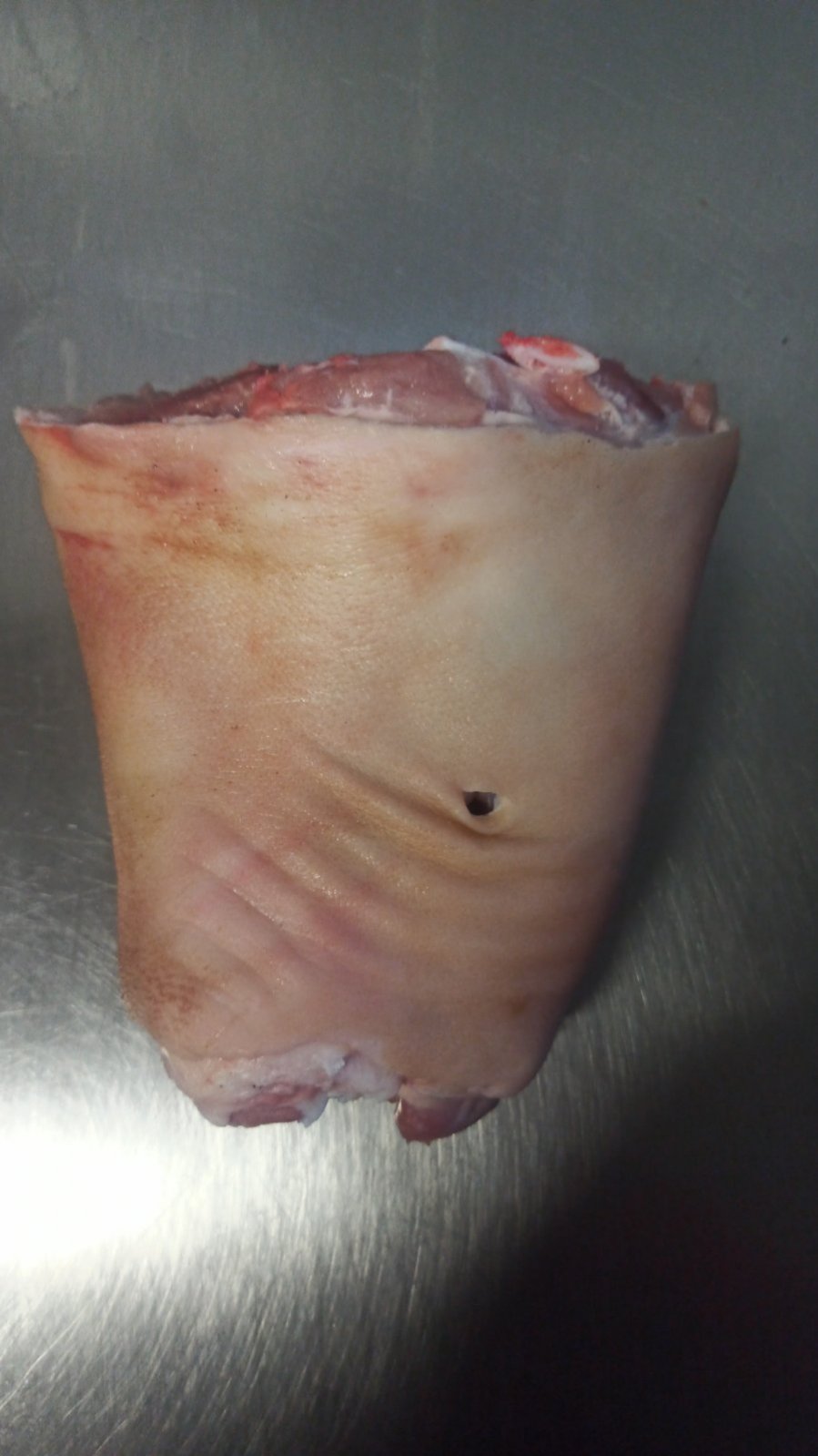 Свински джолан с кост и кожа